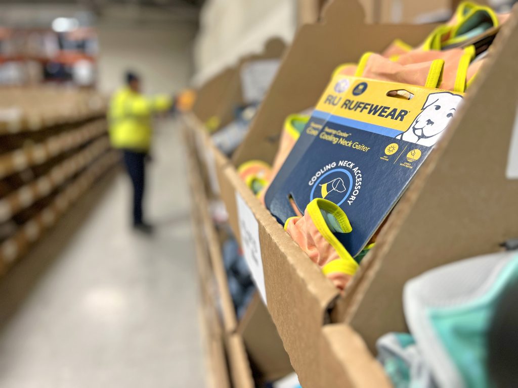 Fulfillment produktów dla zwierząt – specyfika asortymentu i systemów regałowych