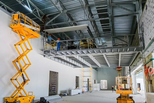 Jak zaprojektować funkcjonalną antresolę biurową