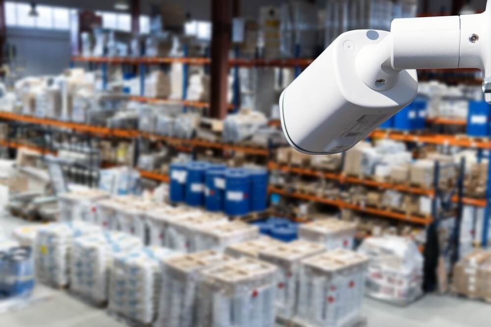 Monitoring magazynu a bezpieczeństwo konstrukcji regałowych – kiedy warto sięgnąć po rozwiązania termowizyjne