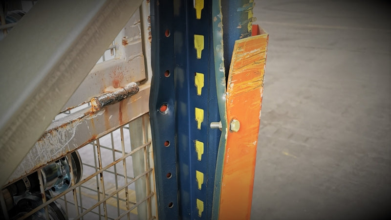 Najczęstsze uszkodzenia regałów paletowych w magazynach