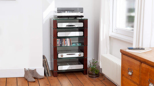 Regały do przechowywania sprzętu audio-wideo – projektory, mikrofony i akcesoria