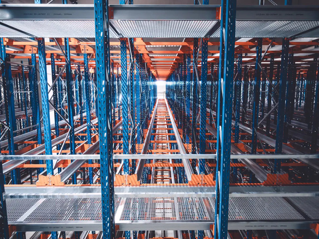 Regały satelitarne Pallet Shuttle – automatyzacja składowania palet