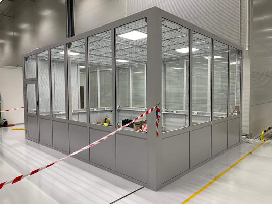 Ścianki działowe magazynowe – jak wydzielić strefy w magazynie