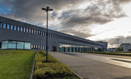 Nowoczesne magazyny w Polsce - przystosowane do E-commerce, sklep internetowy w 2025