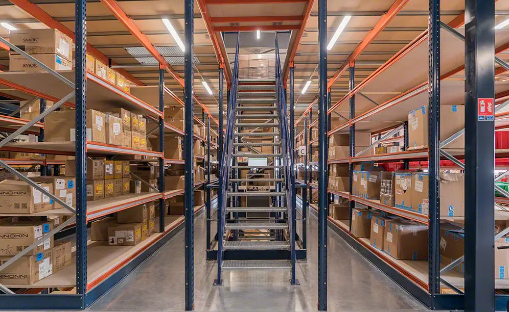 Regały antystatyczne do produktów elektronicznych - zabezpieczenia ESD w magazynie elektroniki