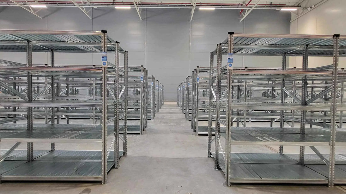 Mobilne regały na kółkach do szybko rotujących produktów - elastyczne rozwiązanie magazynowe