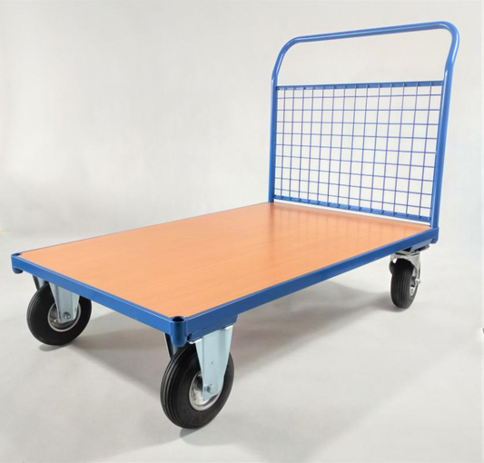 Ręczne wózki magazynowe – organizacja transportu przy regałach